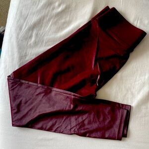 CARBON38 LEGGINGS LIQUID EFFECT 💕 BURGUNDY M